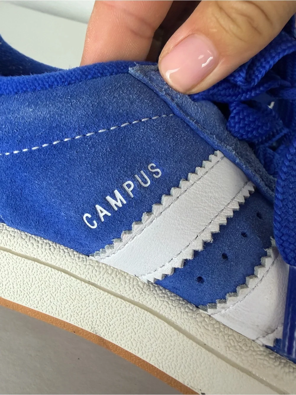 ADIDAS Originals Men’s Campus Sneakers in Blue size 6